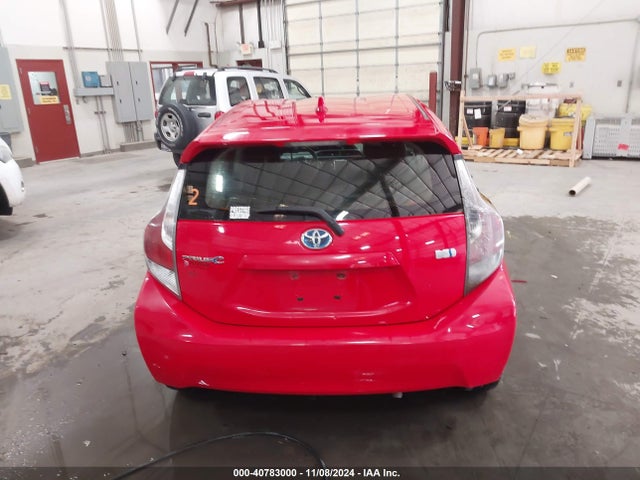 Toyota Prius C Two 2015 JTDKDTB33F1088020 Image 16