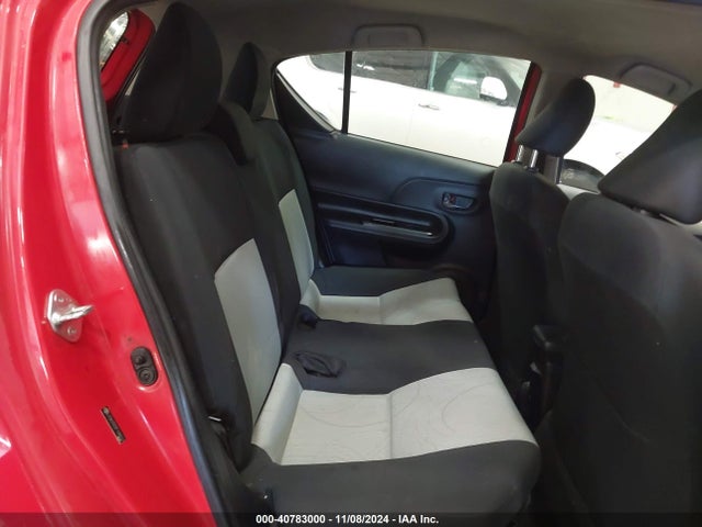 JTDKDTB33F1088020 Toyota Prius C Two