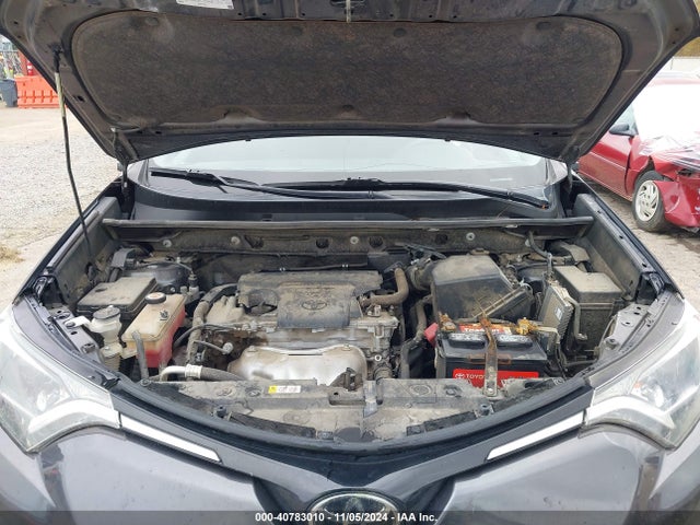 Toyota RAV4 LE 2018 JTMZFREVXJJ186639 Image 10