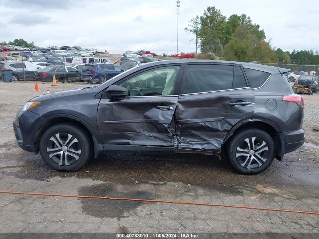 Toyota RAV4 LE 2018 JTMZFREVXJJ186639 Image 15