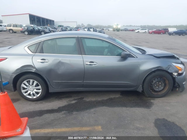 Nissan Altima 2.5 S 2015 1N4AL3AP9FC484594 Image 13