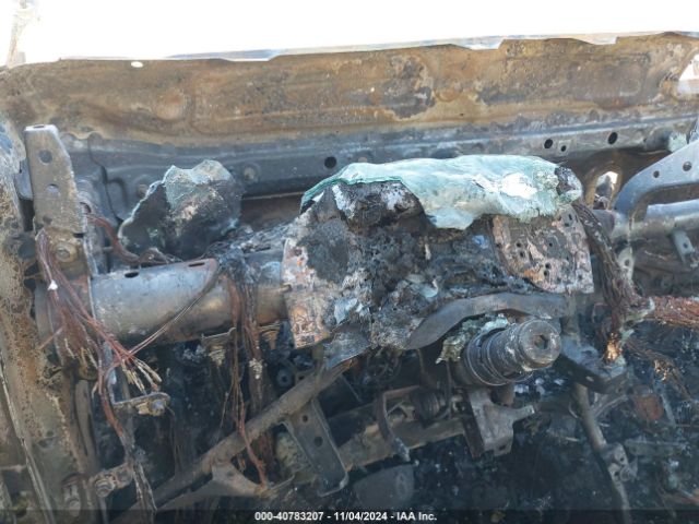 5TDZZRAH8NS541615 Toyota Highlander Le