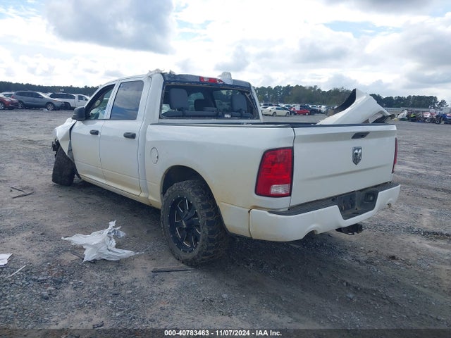2017 RAM 1500 3C6RR7KT8HG574678 Photo 2