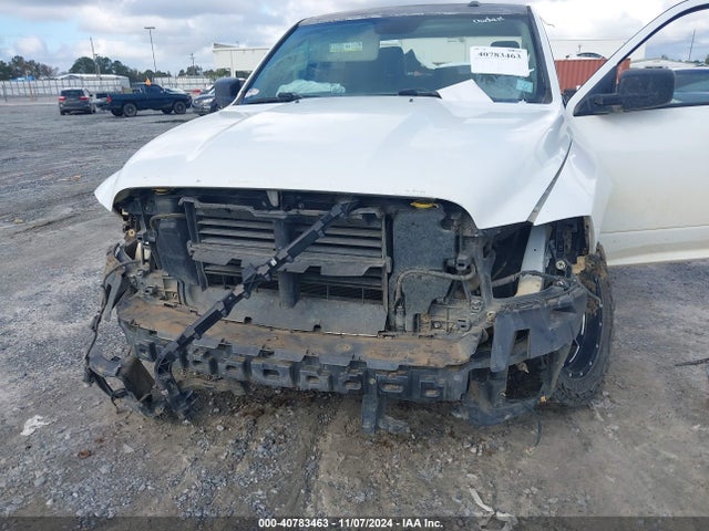 2017 RAM 1500 3C6RR7KT8HG574678 Photo 5