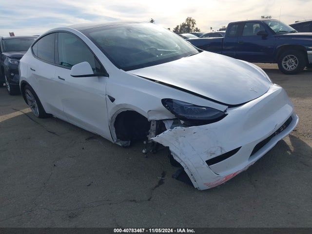 2024 TESLA MODEL Y 7SAYGDEE6RA257592 Photo 0