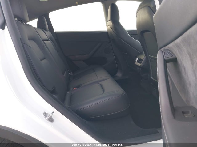 2024 TESLA MODEL Y 7SAYGDEE6RA257592 Photo 7