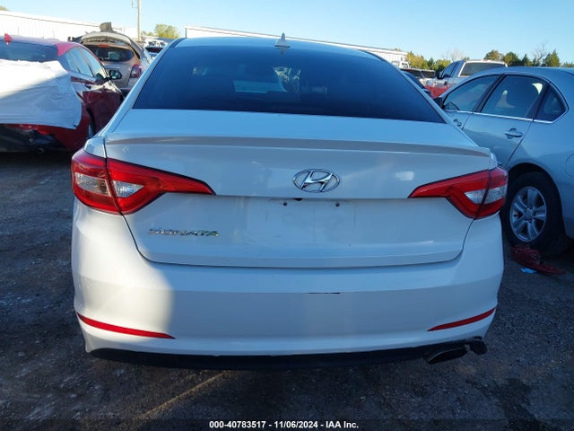 Hyundai SONATA SE 2016 5NPE24AF7GH345842 Image 15