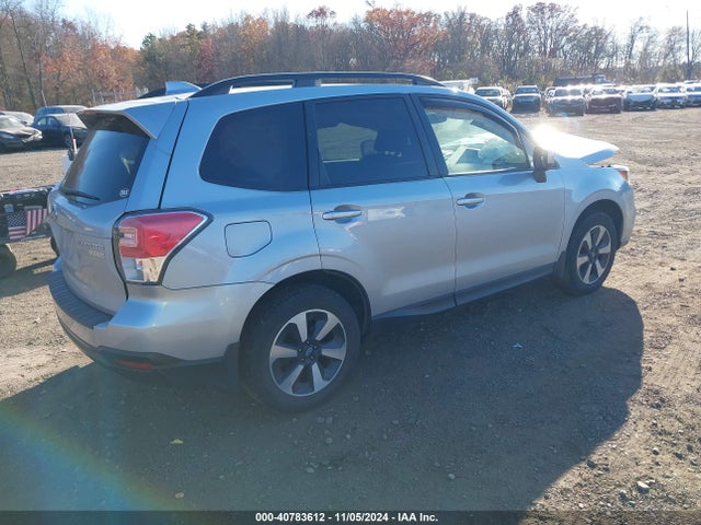 Subaru Forester 2.5i Premium 2017 JF2SJAGC3HH562789 Image 4