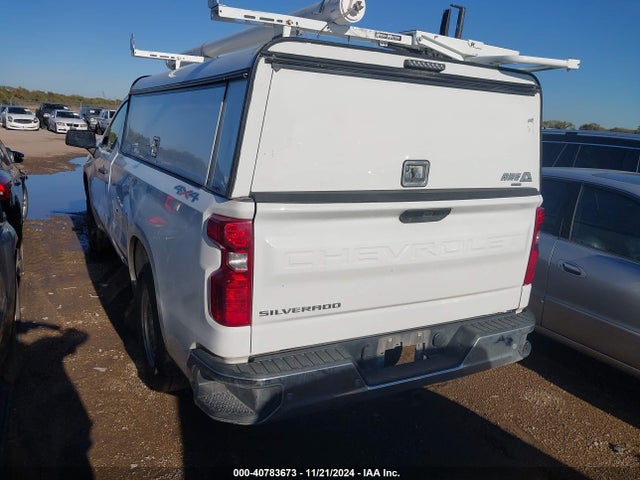 3GCNYAEH8MG411697 Chevrolet Silverado 1500 4wd  Long Bed Wt