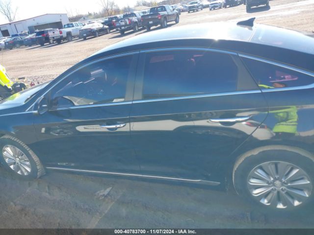 KMHE24L1XGA028111 Hyundai Sonata Hybrid Se