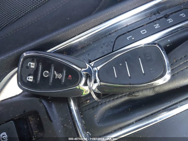1GNERGKW0JJ121944 Chevrolet Traverse 1lt