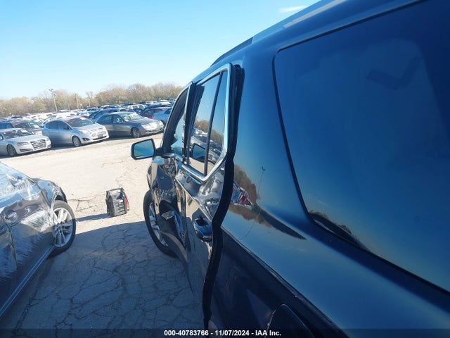 1GNERGKW0JJ121944 Chevrolet Traverse 1lt