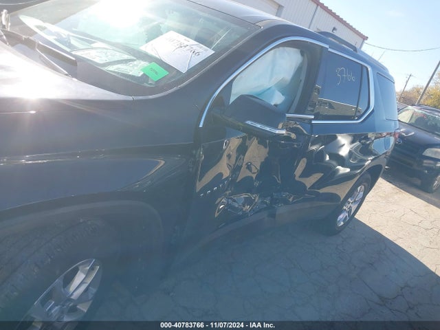 1GNERGKW0JJ121944 Chevrolet Traverse 1lt