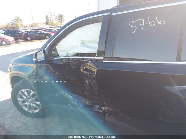 1GNERGKW0JJ121944 Chevrolet Traverse 1lt