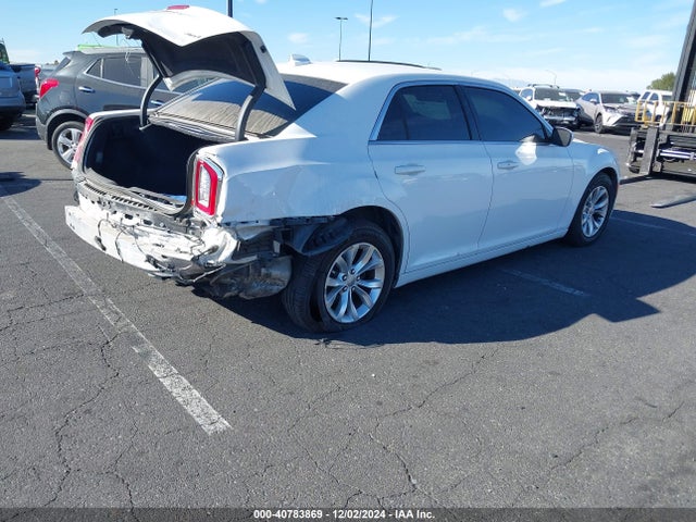 2C3CCAAG8GH206912 Chrysler 300 Limited