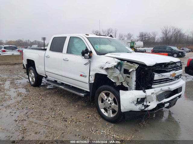 2016 1GC1KWE82GF237905 main image