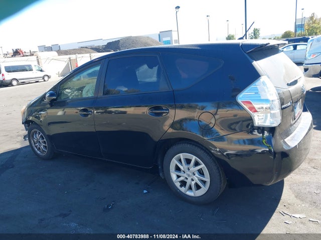 Toyota Prius V Two 2014 JTDZN3EU2EJ003666 Image 15