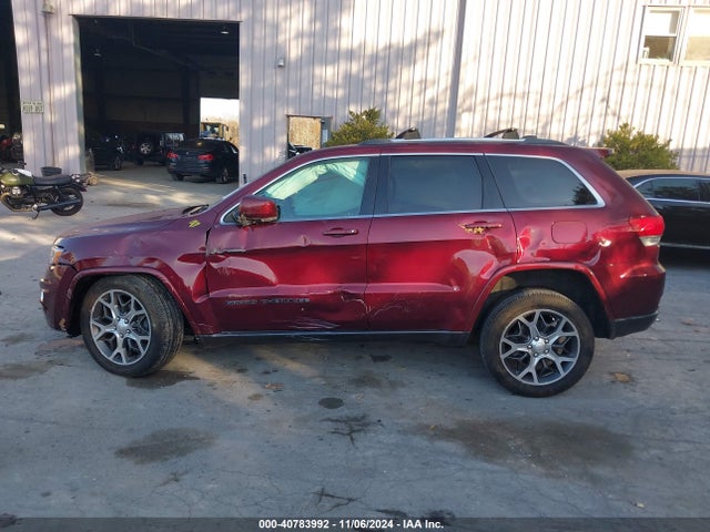 1C4RJFBGXJC331265 Jeep Grand Cherokee Sterling Edition 4x4
