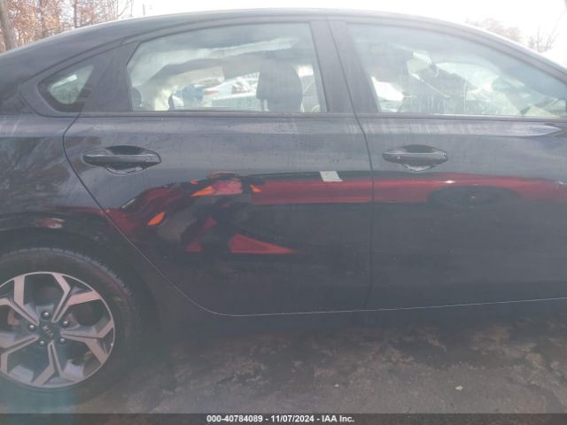3KPF24AD3ME305678 KIA Forte Lxs