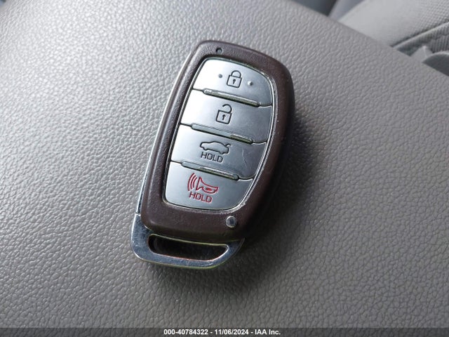 Hyundai Elantra Value Edition 2018 5NPD84LF2JH352891 Image 11