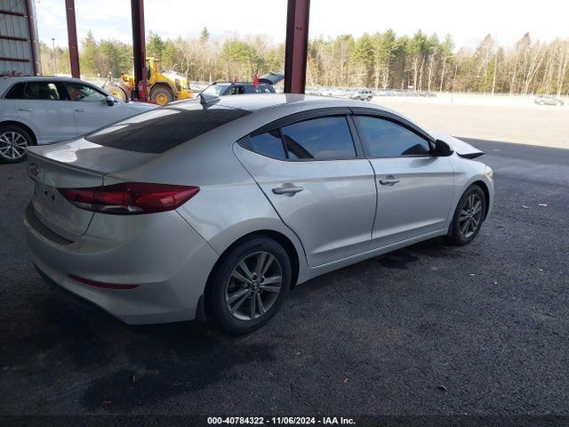 Hyundai Elantra Value Edition 2018 5NPD84LF2JH352891 Image 4
