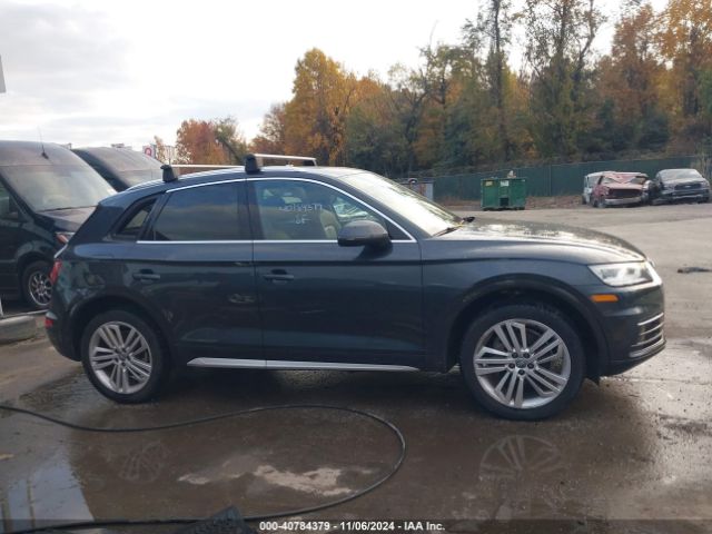WA1BNAFY0J2033142 Audi Q5 2.0t Premium/2.0t Tech Premium