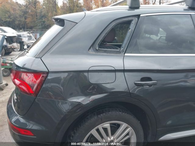 WA1BNAFY0J2033142 Audi Q5 2.0t Premium/2.0t Tech Premium