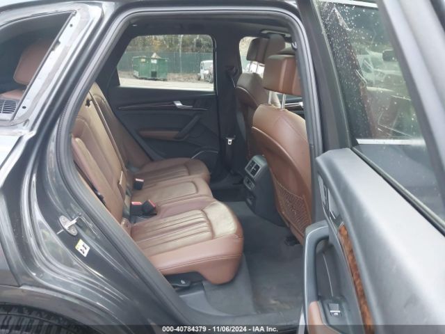 WA1BNAFY0J2033142 Audi Q5 2.0t Premium/2.0t Tech Premium