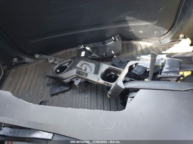 2T3JFREV7JW750312 Toyota RAV4 SE