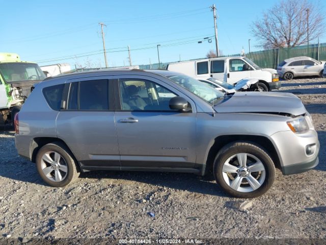 1C4NJCBA9GD553713 Jeep Compass Sport