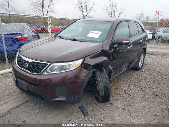 KIA SORENTO LX 2015 5XYKT3A65FG621855 Image 2