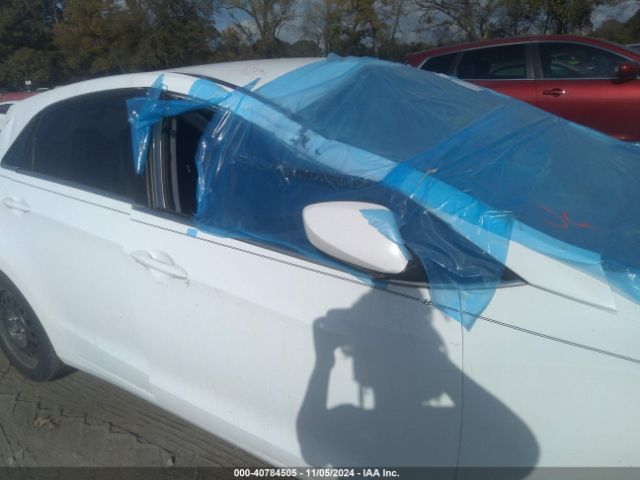 KMHD35LH5GU306083 Hyundai ELANTRA GT