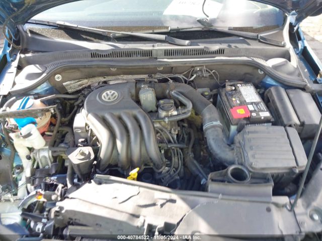 3VW2K7AJ4FM263615 Volkswagen Jetta 2.0l S