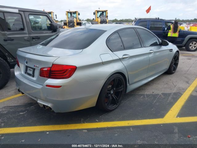 WBSFV9C57FD595236 BMW M5