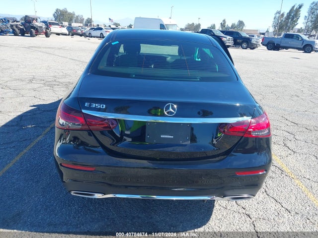 Mercedes-Benz E 350 2022 W1KZF8DB2NB059293 Image 16