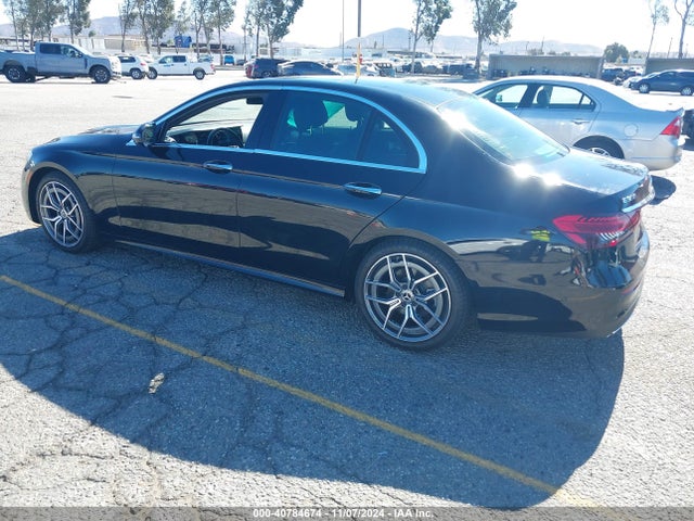 Mercedes-Benz E 350 2022 W1KZF8DB2NB059293 Image 3