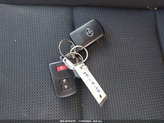 Toyota Rav4 Adventure/xle 2018 JTMRFREV1JD255457 Image 11