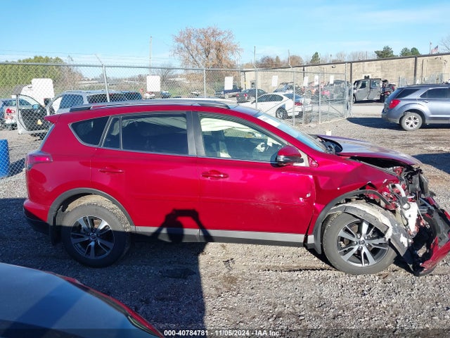 Toyota Rav4 Adventure/xle 2018 JTMRFREV1JD255457 Image 13