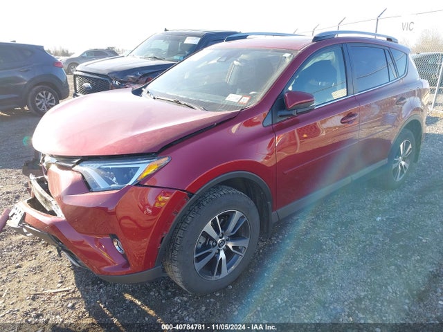 Toyota Rav4 Adventure/xle 2018 JTMRFREV1JD255457 Image 2