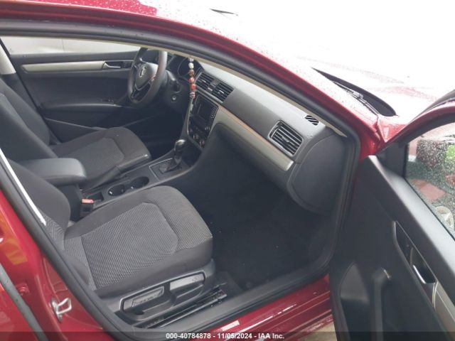 1VWAA7A3XJC044085 Volkswagen Passat 2.0t R-line/2.0t S