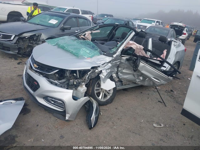 Chevrolet Cruze Lt Auto 2018 1G1BE5SM8J7175329 Image 2