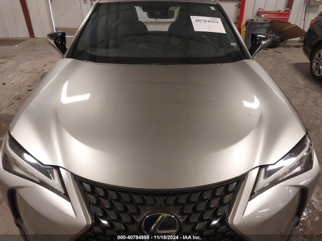 JTHP9JBH8L2024762 Lexus UX 250H