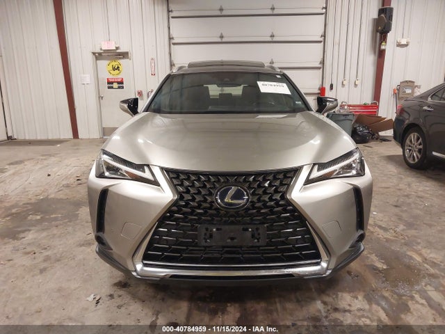 JTHP9JBH8L2024762 Lexus UX 250H