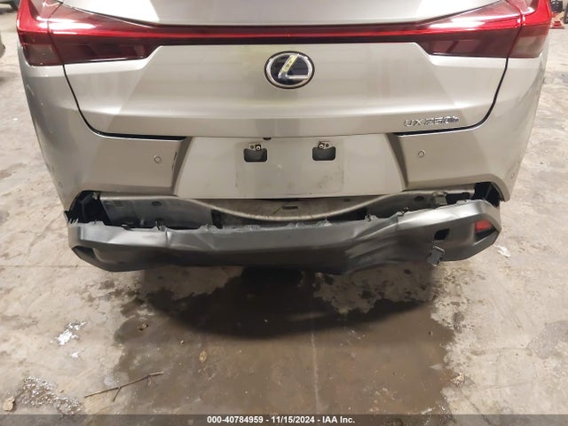 JTHP9JBH8L2024762 Lexus UX 250H