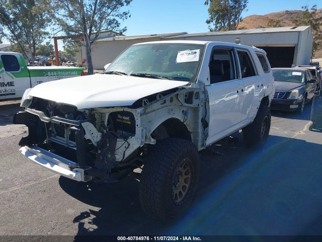 Toyota 4runner Sr5 Premium 2014 JTEZU5JR4E5075795 Image 2