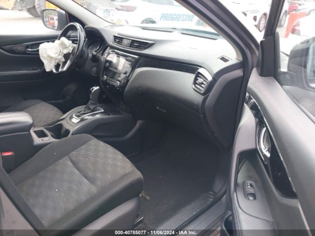 JN1BJ1CR8HW121053 Nissan Rogue Sport Sv