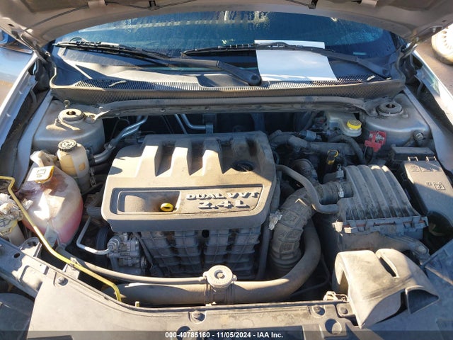 1C3CCBAB2EN213496 Chrysler 200 LX