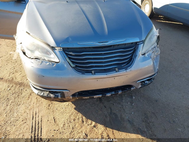 1C3CCBAB2EN213496 Chrysler 200 LX