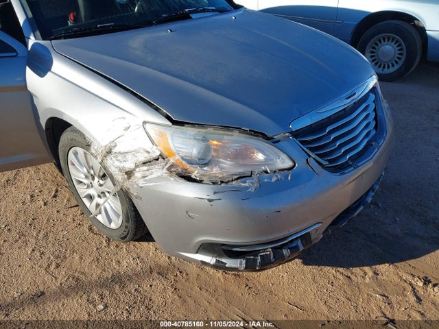 1C3CCBAB2EN213496 Chrysler 200 LX