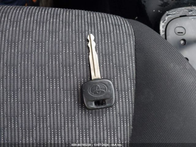 VNKKTUD30FA025387 Toyota YARIS L
